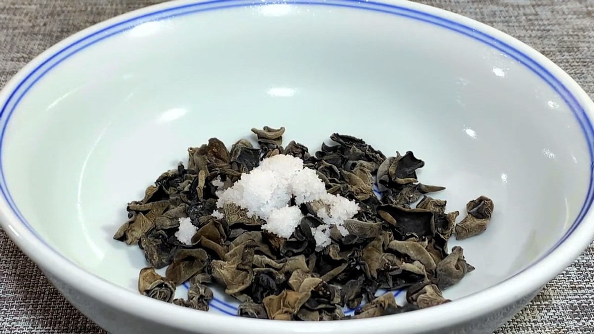 中年人吃什么碱性的菜好,女性到中年多吃哪三样带碱性的菜