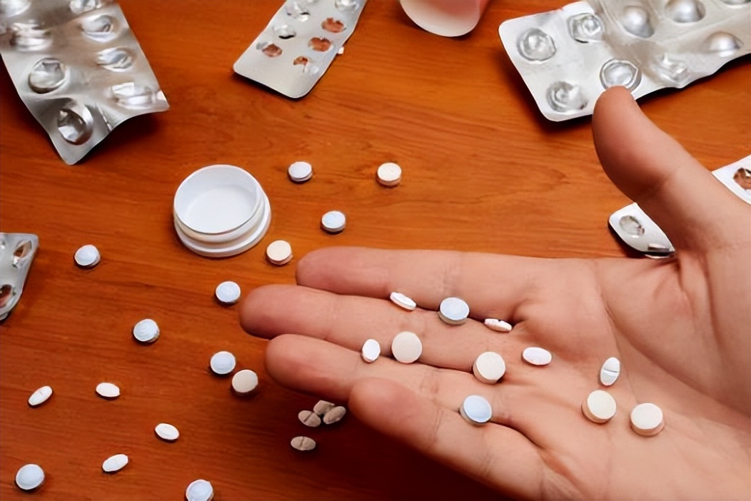 这类人慎用布洛芬退烧,退烧神药布洛芬这四种人群慎用