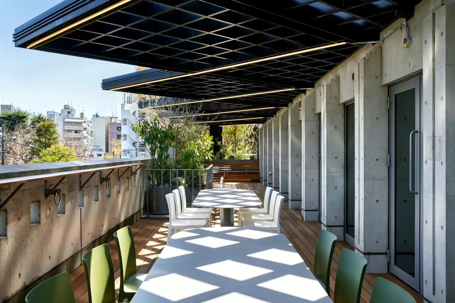 开发商以房抵债违反法律规定吗,工程款以房抵债的法律风险