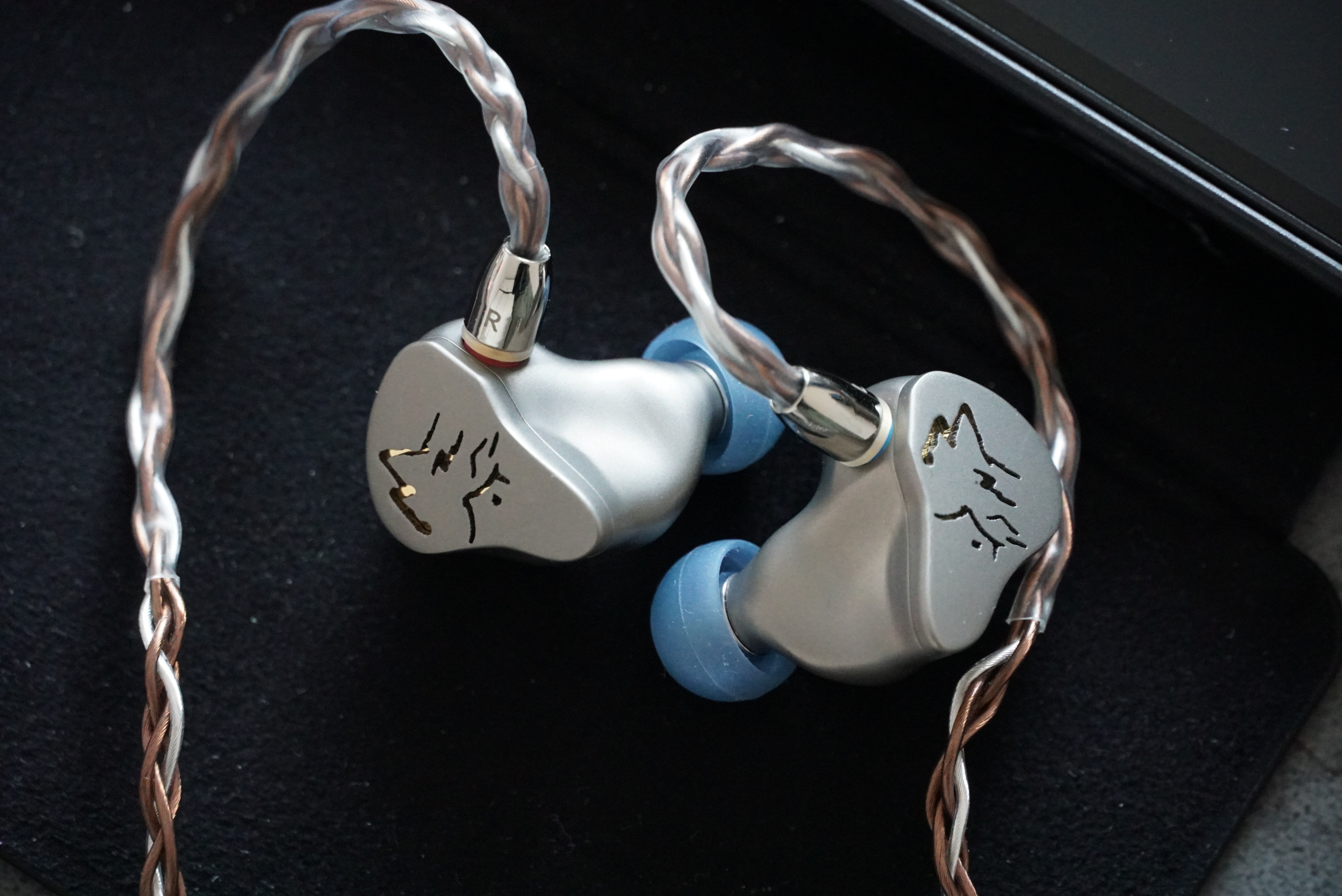 苹果3999耳机有必要买吗,1299有必要买苹果耳机吗