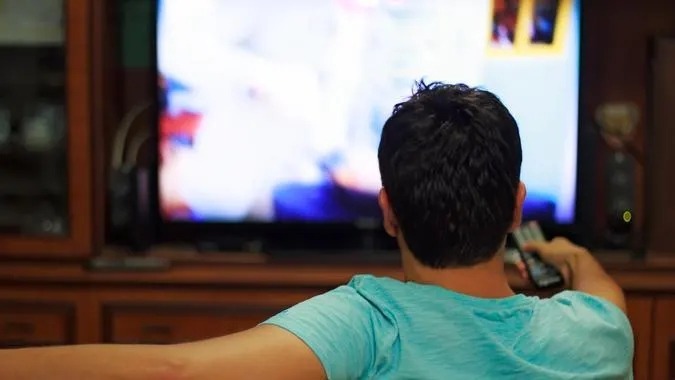 家里拔掉这四个插头电费将省一半,四种电器不拔插头电费翻倍