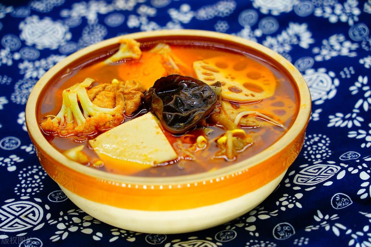 四川九寨沟自由行游玩攻略大全,四川旅游必去十大景点推荐九寨沟