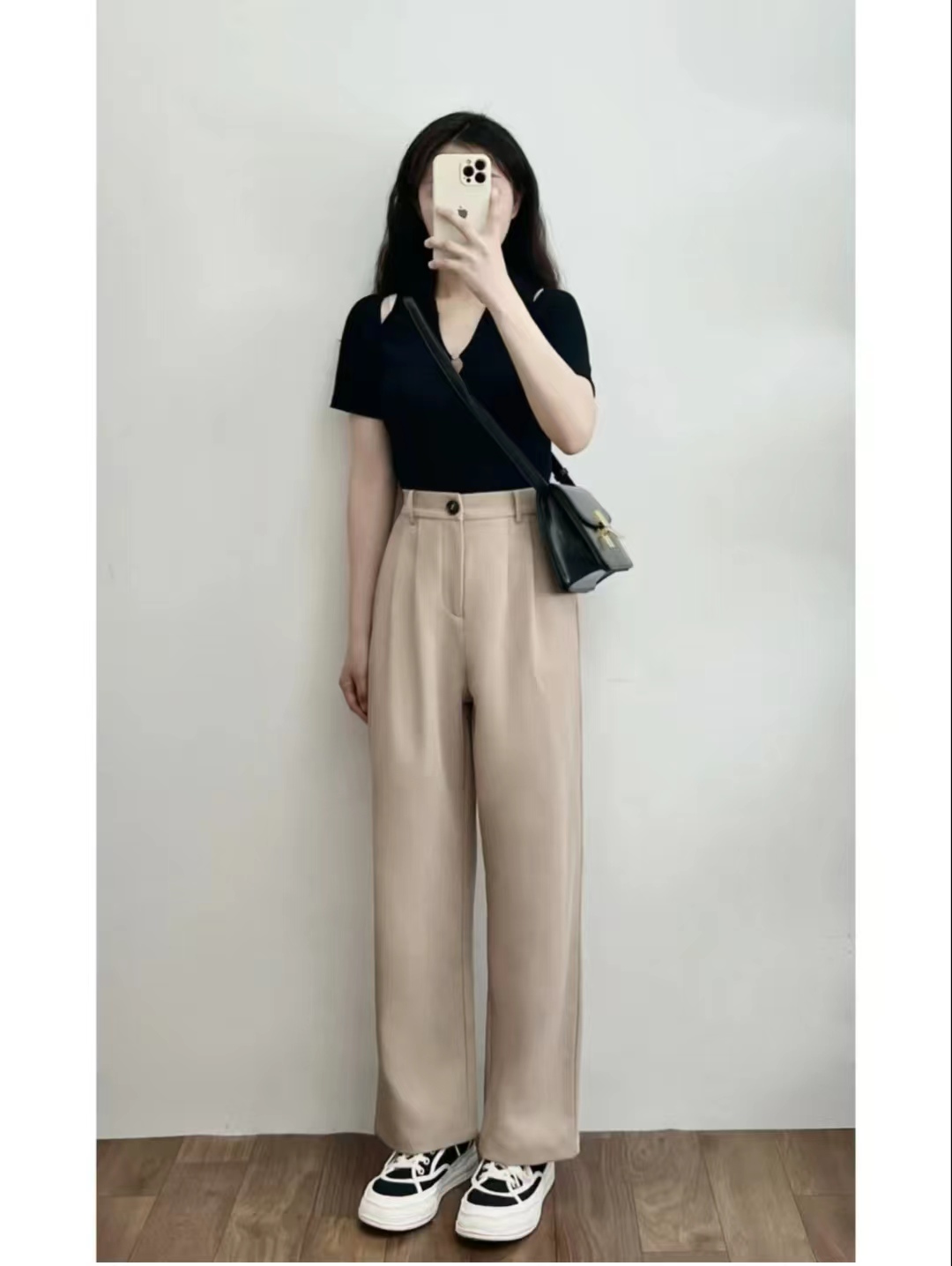 蓝色西装配卡其色裤子男,卡其色西装配什么裤子好看