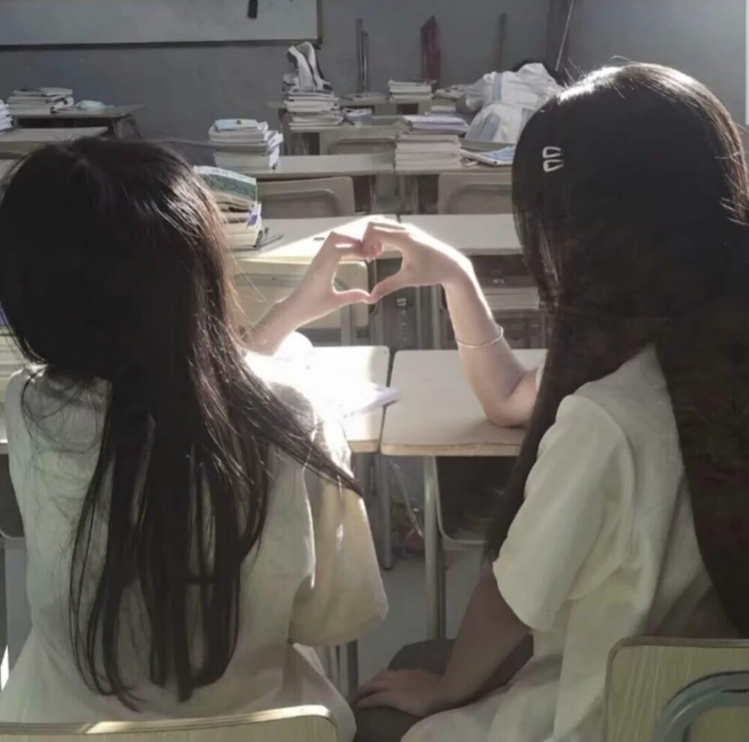 推荐神仙高质量闺蜜ins风格头像,闺蜜头像ins高级质感一人一张