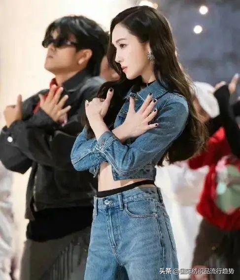 娜扎束脚哈伦裤,娜扎单眼皮连体裤