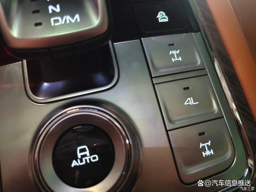 坦克500和丰田普拉多安全性对比,坦克500对比普拉多后备箱空间