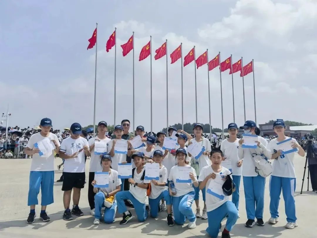 追梦空天凌云志振翅鸿雁赋能时——首都师范大学附属中学育鸿学校
