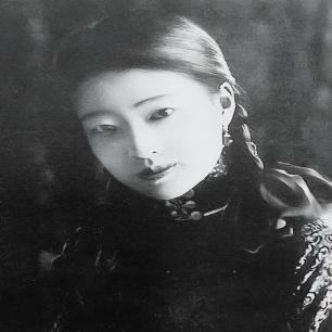 日军日记：*安妇慰**不服从管教，我很愤怒，用*刀刺**插入她的*体下**