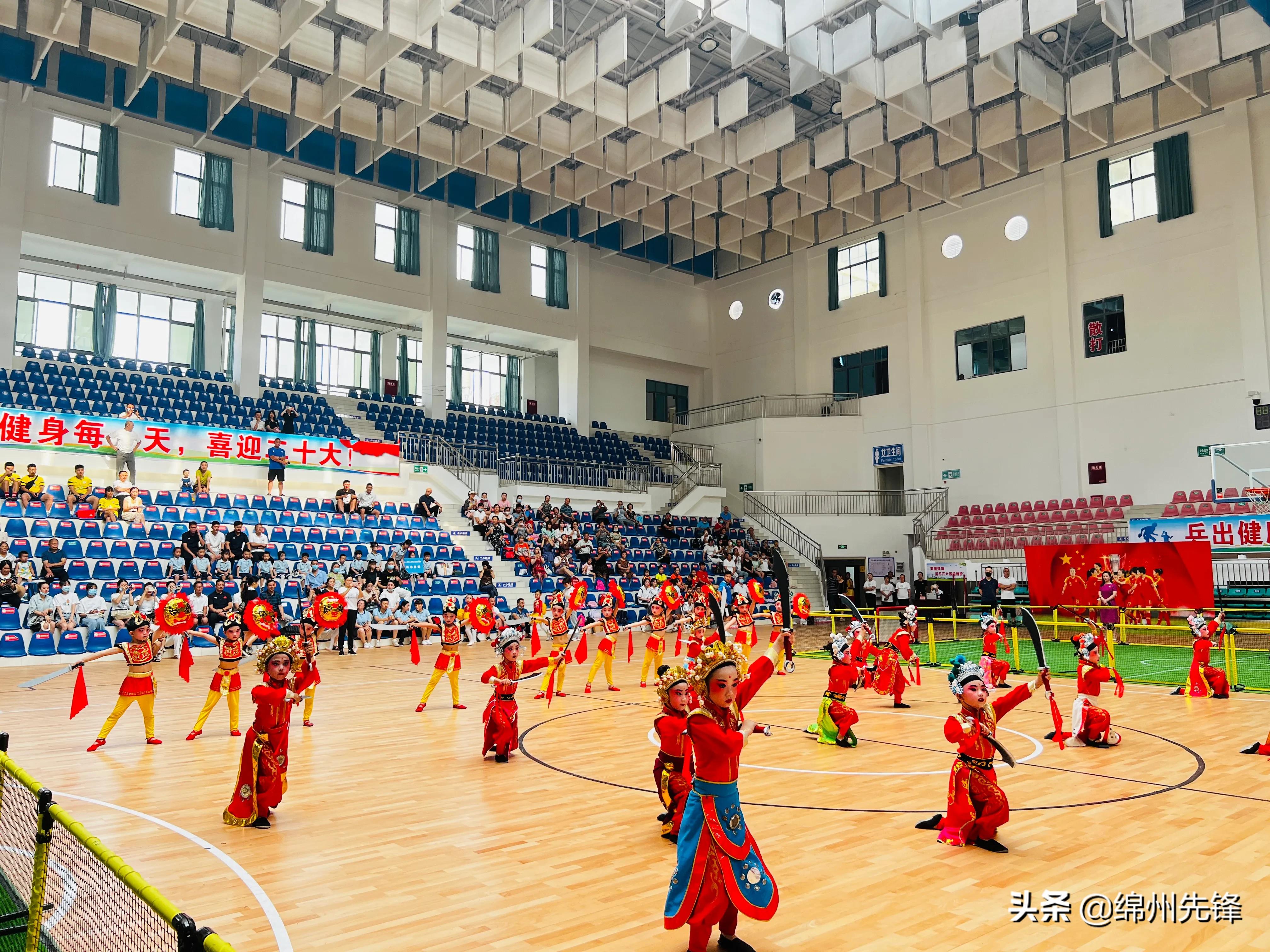 李铁足球课程幼儿园,李铁幼儿足球教育