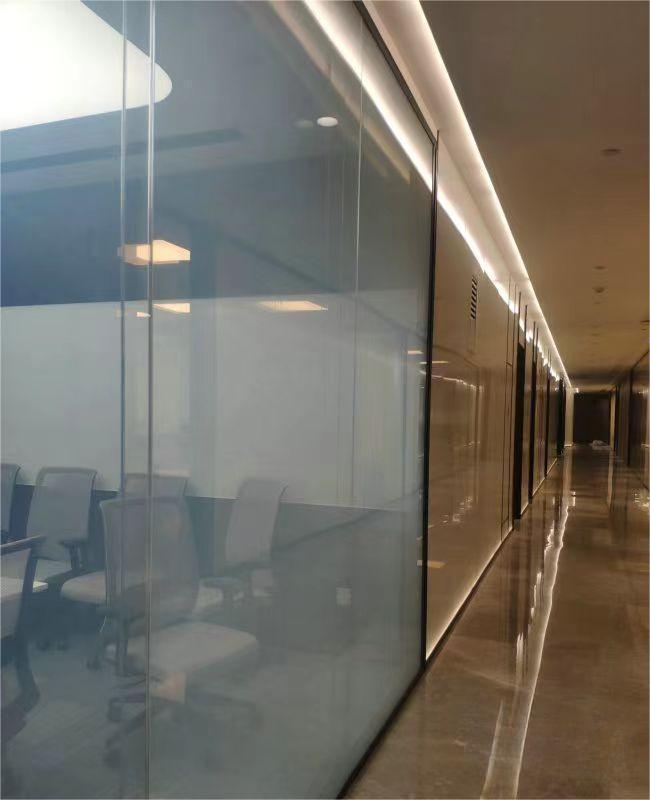 办公室玻璃隔断多少钱一平,办公室玻璃隔断厂家价格表