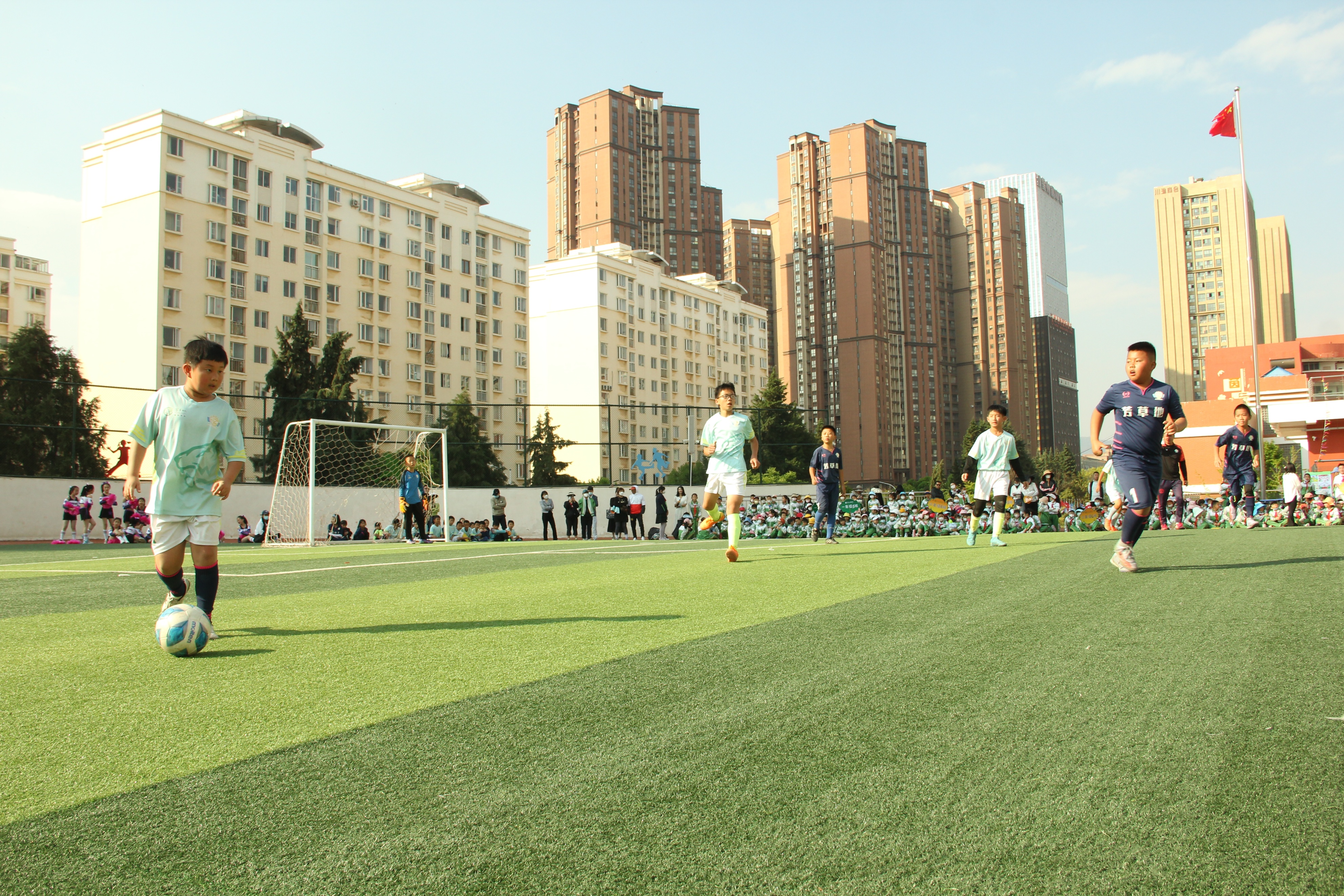 体育强国梦芳草少年行:昆明芳草地国际学校启动体育文化节