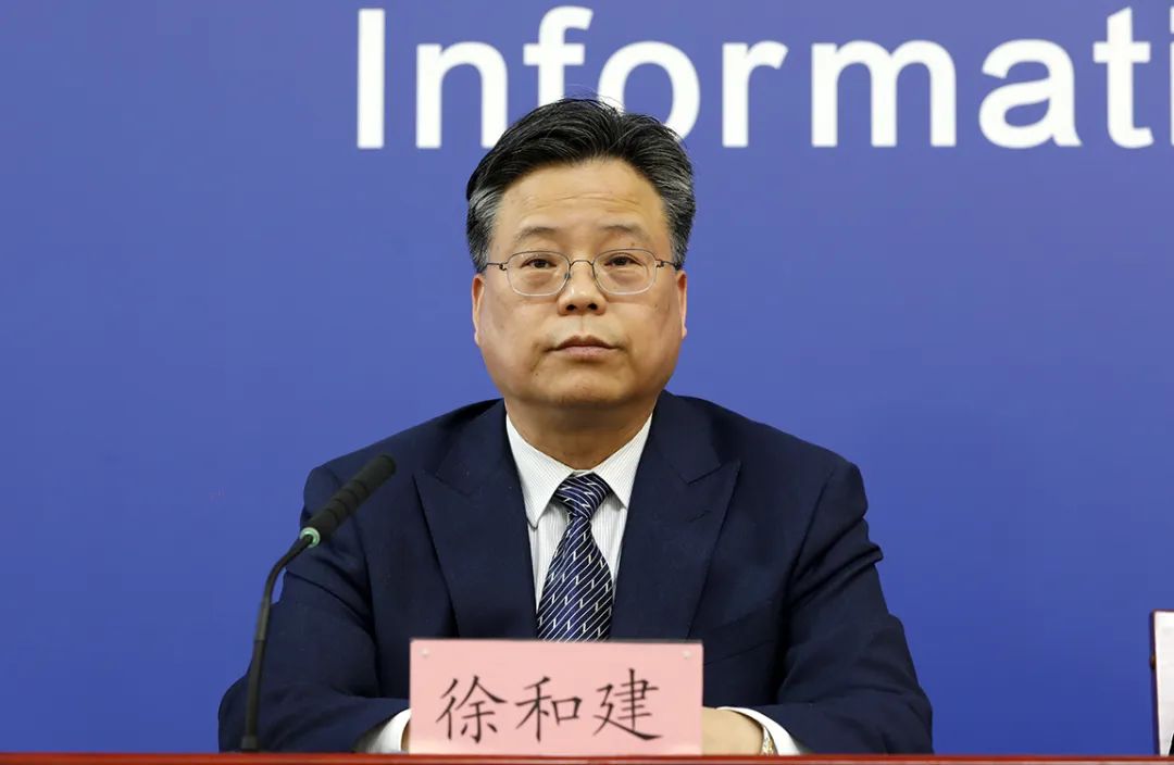 发布会汇总｜本轮疫情有两条独立传播链，明起公交地铁部分车站查验健康码