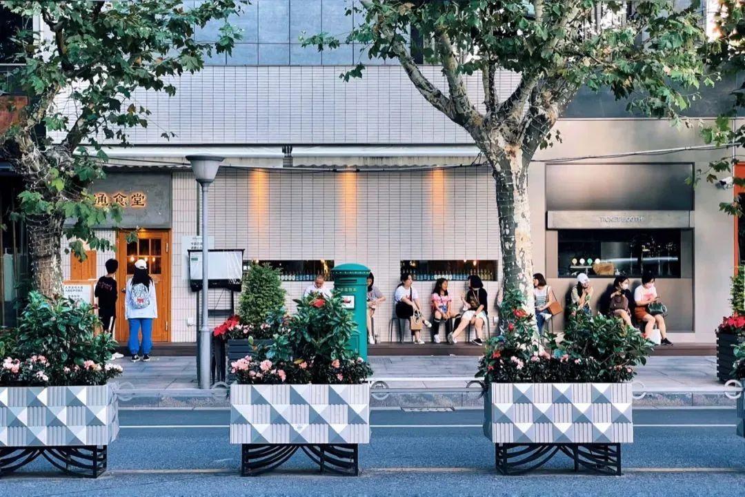 家门口的爆改,社区商业街区改造后的变化