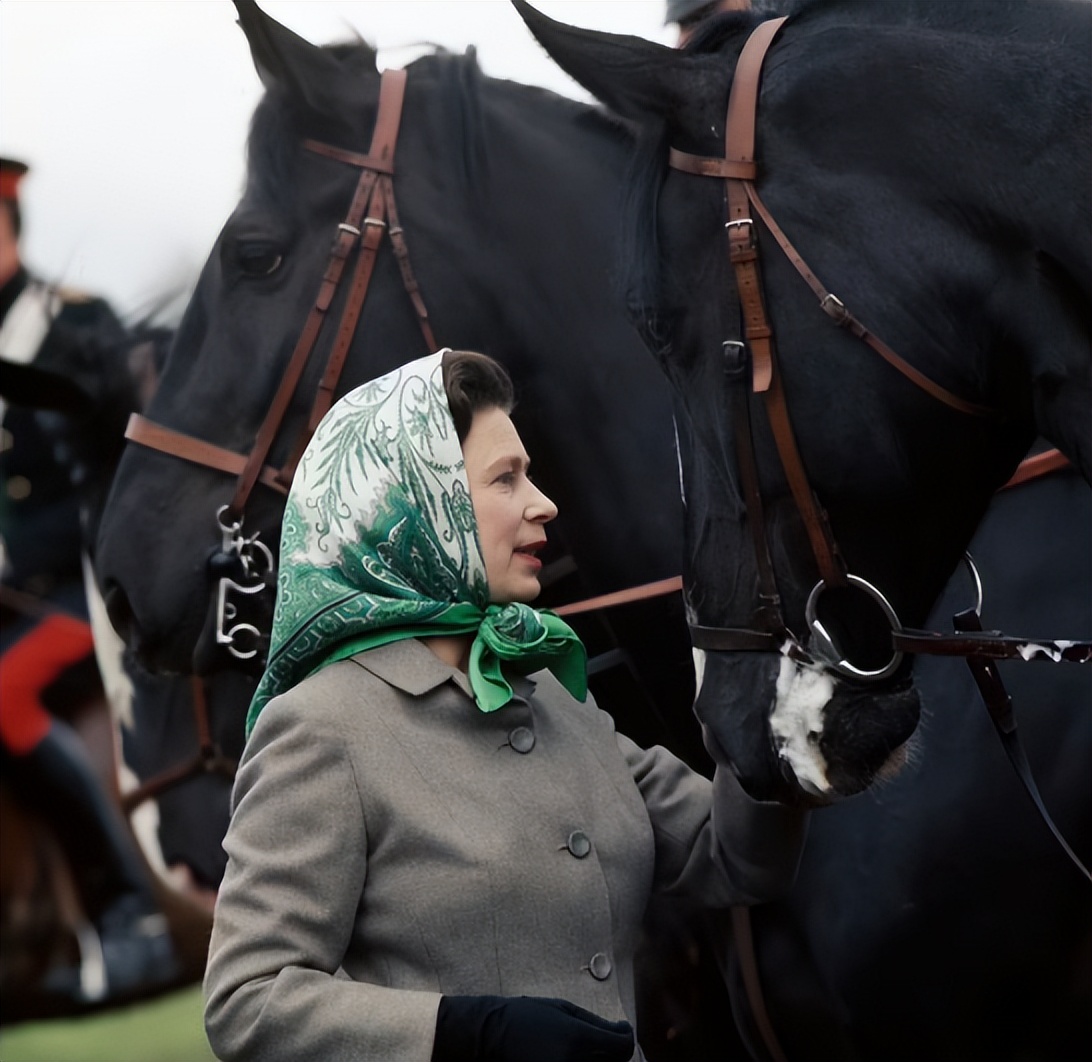 登基70周年！每年一张照片带你回顾女王的传奇人生