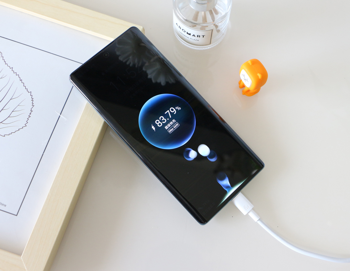 荣耀70评测：颜值才华兼备，旗舰IMX800要你好看，五星好“屏”