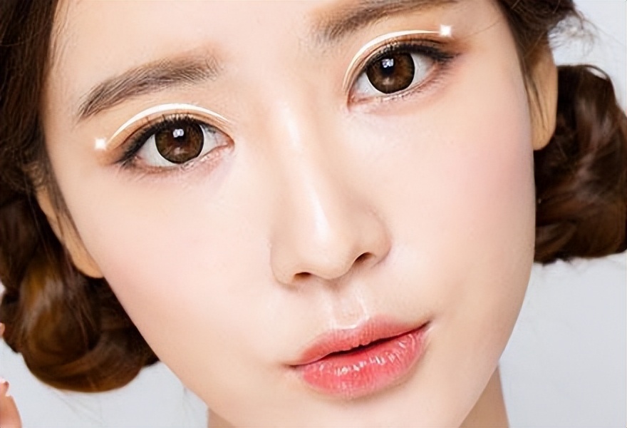 做双眼皮要注意医院的哪些套路,想做双眼皮又怕做毁了牢记这三点