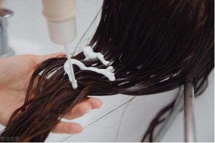 这几种洗发水会导致脱发,这3类洗发水慎用