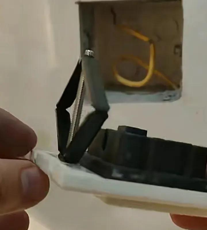 墙面反碱起皮修补小妙招,大白墙面修补小妙招