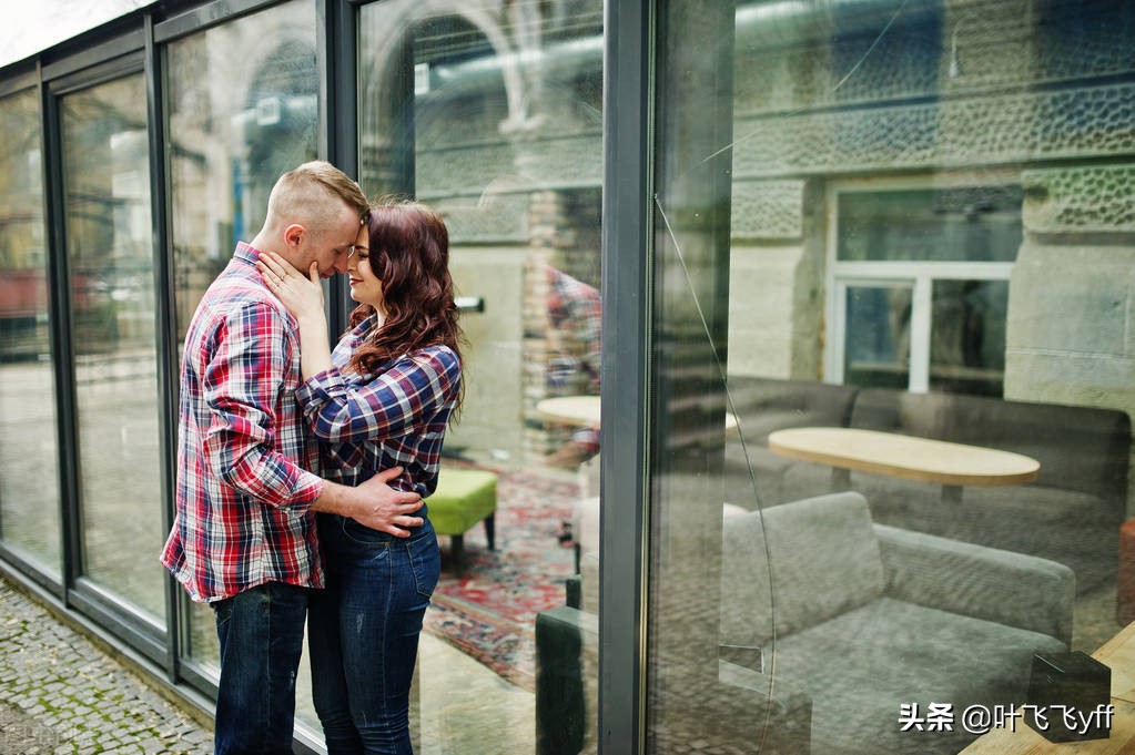 多情的男人和重感情的男人的区别,多情的人有哪些特征