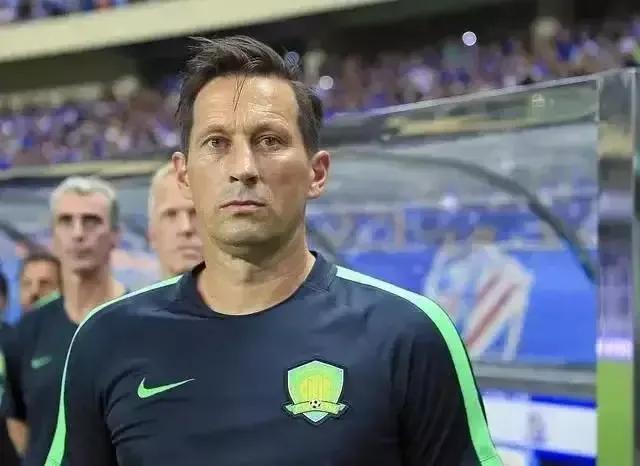 中国足球不服输精神,中国足球发展趋势专家建议