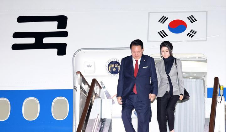 韩国第一夫人发夹,韩国第一夫人灰色造型