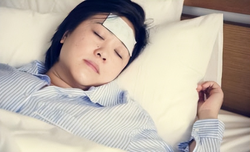 咳出黑痰黄痰白痰分别代表什么,痰是绿色的提示什么病