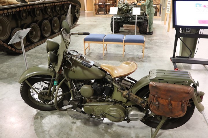 哈雷摩托车哪款改复古最好看,哈雷摩托车从第一代至今的车型