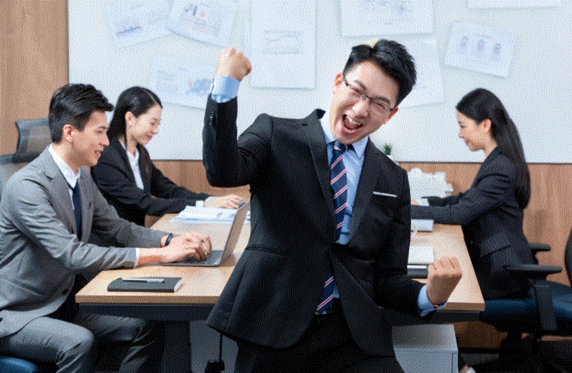 小李感谢领导，送去一瓶茅台酒，怎料竟弄巧成拙，好在结局完美