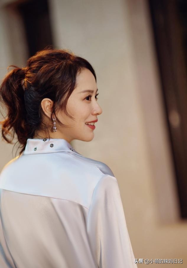 适合头发多的减龄烫发,今年最适合的短头发烫发