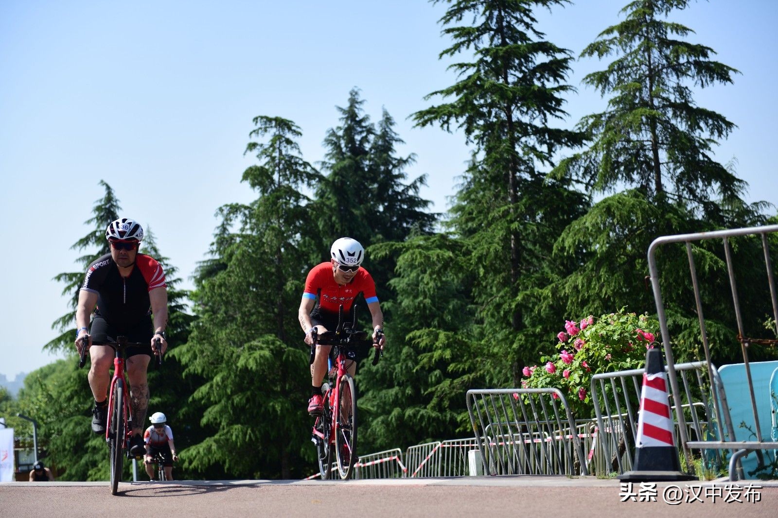 铁人三项汉中比赛现场在哪,往届汉中铁人三项比赛视频