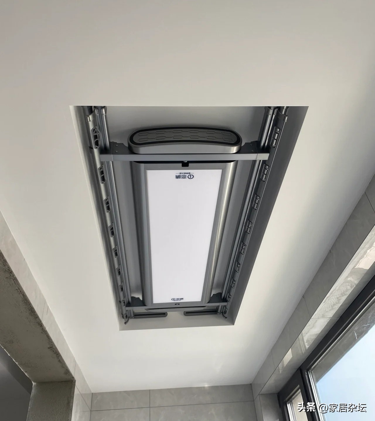 阳台吊顶多高装自动晾衣架比较好,阳台吊顶和自动晾衣架哪个先安装