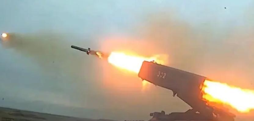 温压弹到底有多厉害？俄军在战场上使用了一次，把阵地烧成了焦土