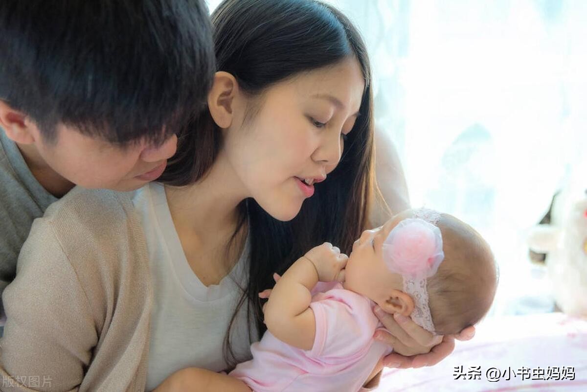 新生婴儿第一个月注意什么,宝宝刚出生第一个月需要学会哪些