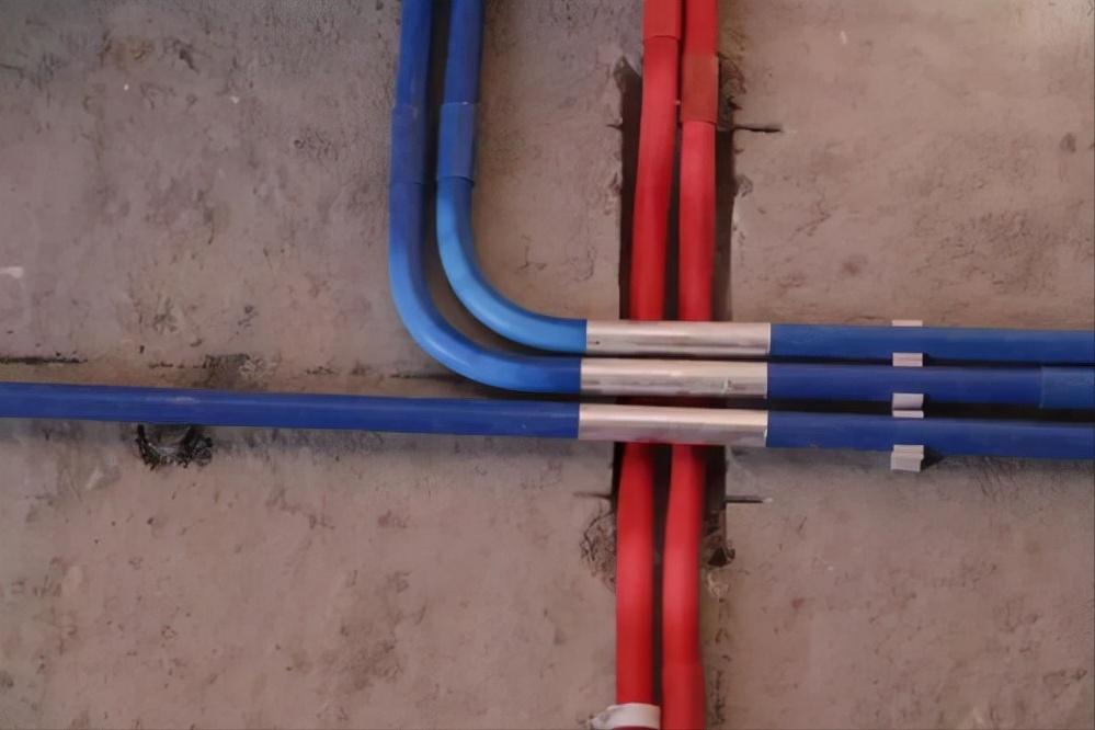 家里安装地暖管要注意什么,如果家里要装地暖水电怎么装