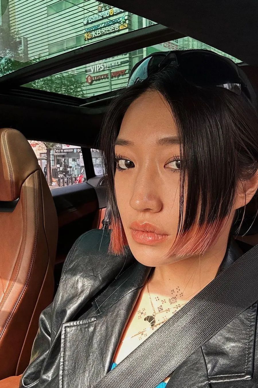 jennie最新编发,jennie同款彩带编发教程