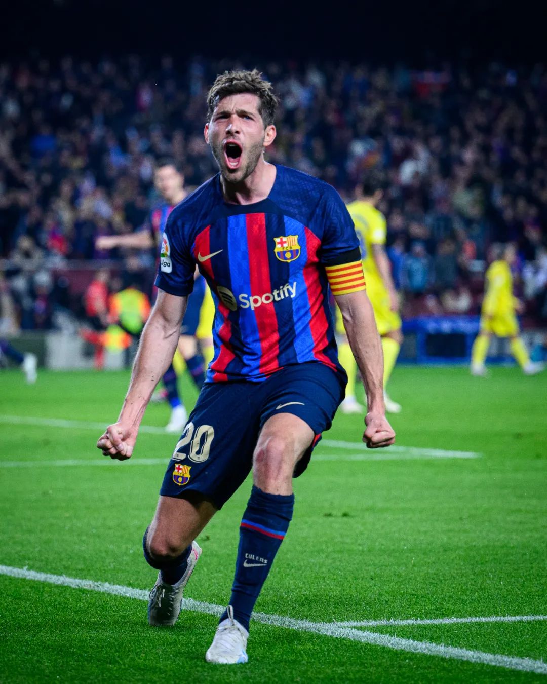 罗贝托一传一射,莱万破门,巴萨主场2-0加的斯!