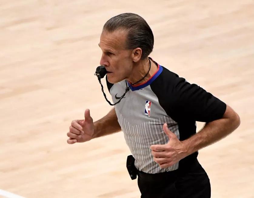 篮球裁判工资一般多少钱,cba裁判工资多少