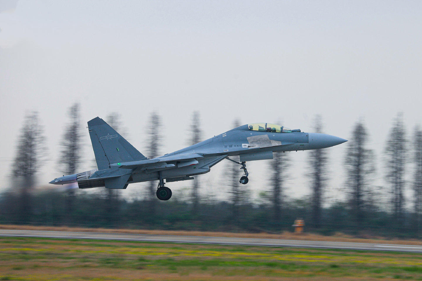 f35超强机动性垂直爬升,f35战斗机机动性