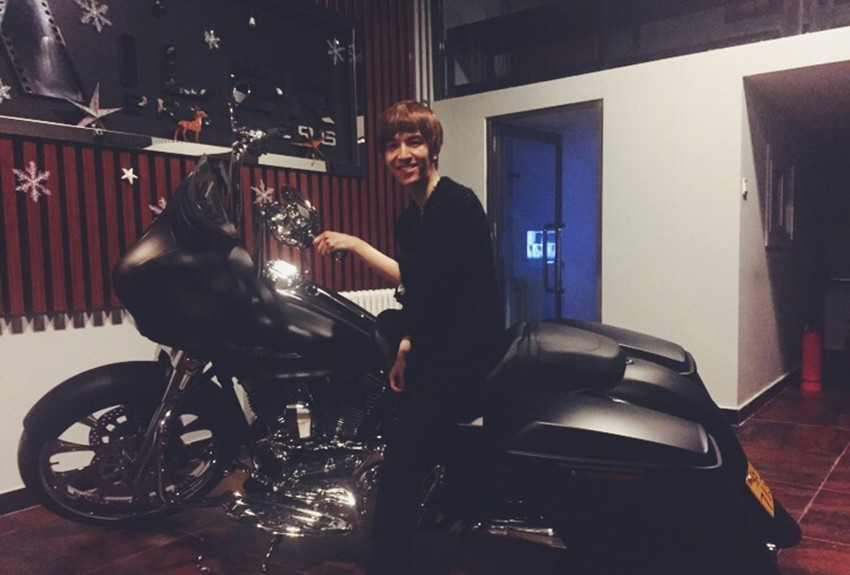 明星去珠宝店买首饰,明星买珠宝首饰