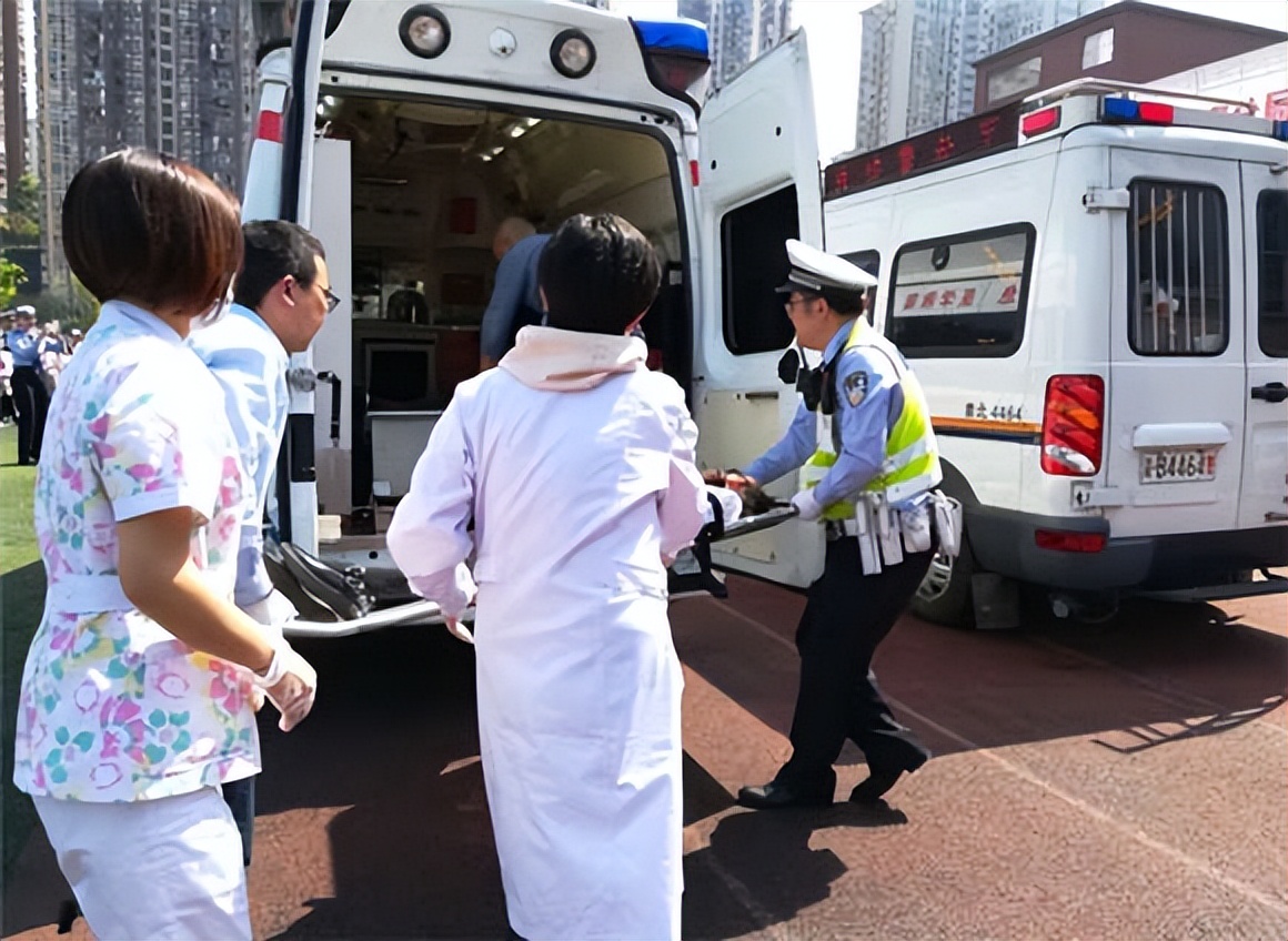 以案普法：学生校内打闹受伤，学校是否担责？责任怎么分？