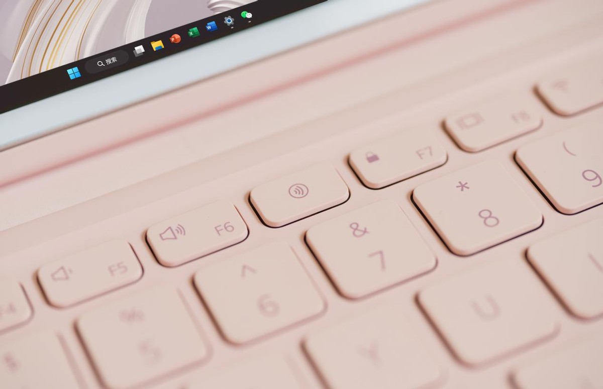 华为huaweimatebooke值得入手吗,华为matebooke和matebook13s对比