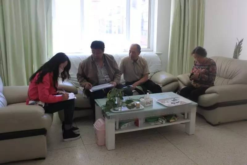 社区工作人员出路,社区团长的出路在哪里