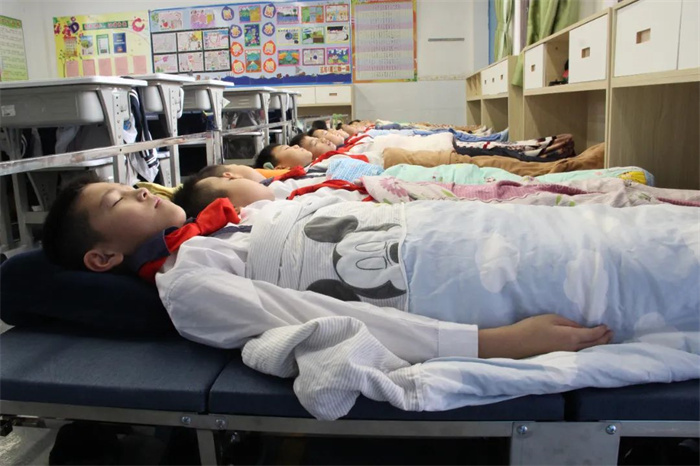 100%躺床睡！陈村全镇公办小学10916名学生“舒心睡”