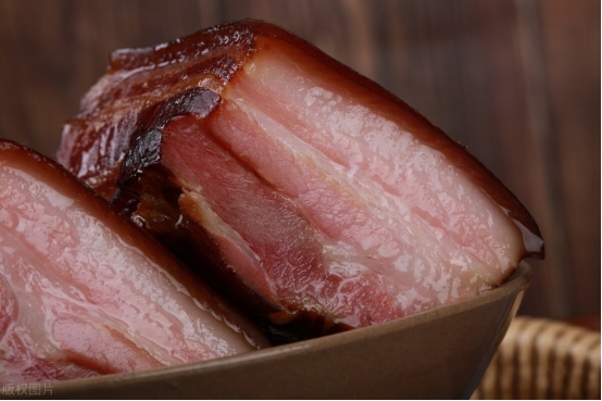 腌腊肉怎么才知道盐够不够,腌腊肉不要傻傻放盐教你三个诀窍