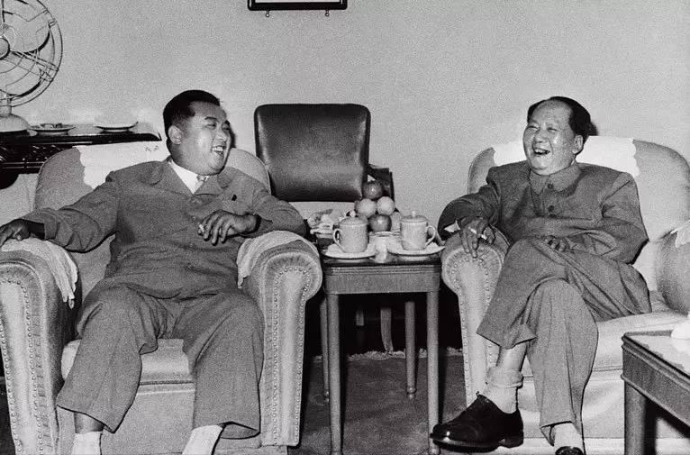 毛主席遗体四十多年不腐，防腐花费引发质疑，工作人员揭开内幕！