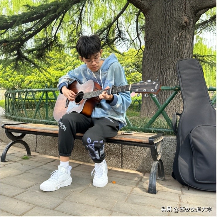 “春见”仙交，樱寄情思