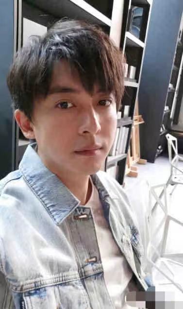 李佳航评论回复,李佳航评价足球