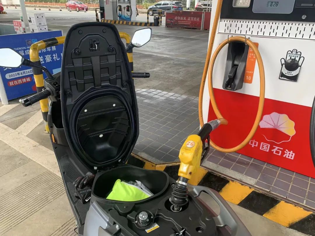 豪爵虎鲨vx125真实测评,豪爵虎鲨vx125和铃木ue125买哪个好