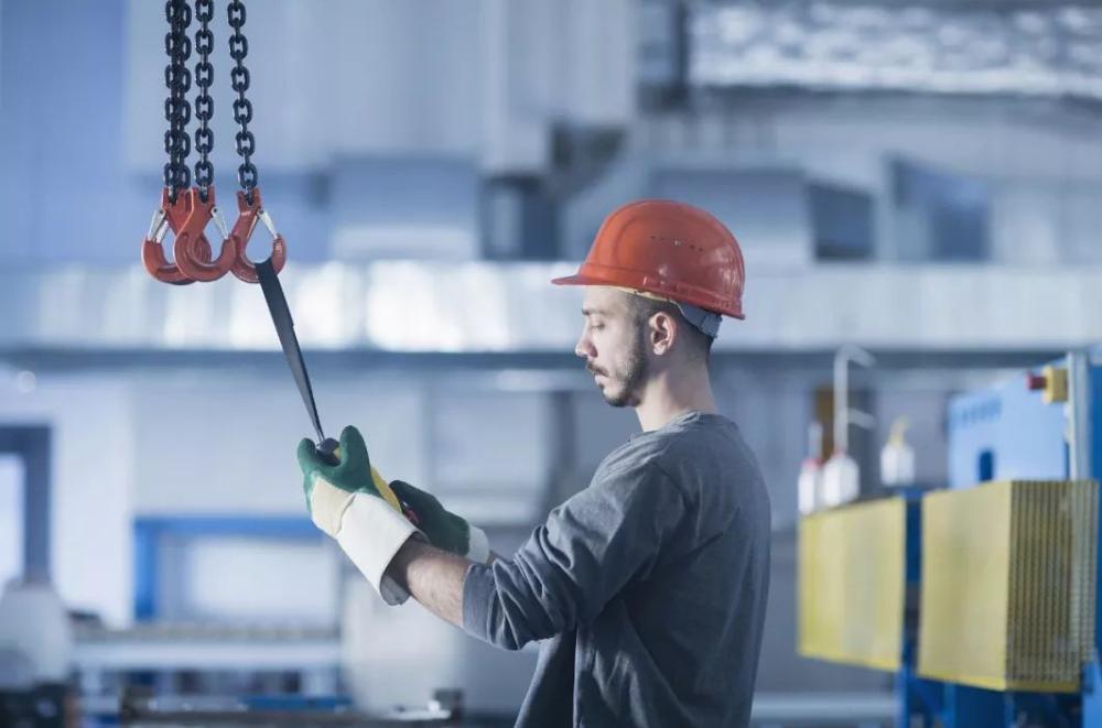 轻工业成本不断上升，为寻廉价劳动力，跨国公司便向非洲等地转移