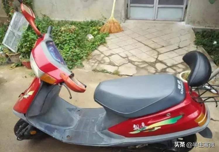 国内踏板摩托车的先驱者——轻骑木兰50